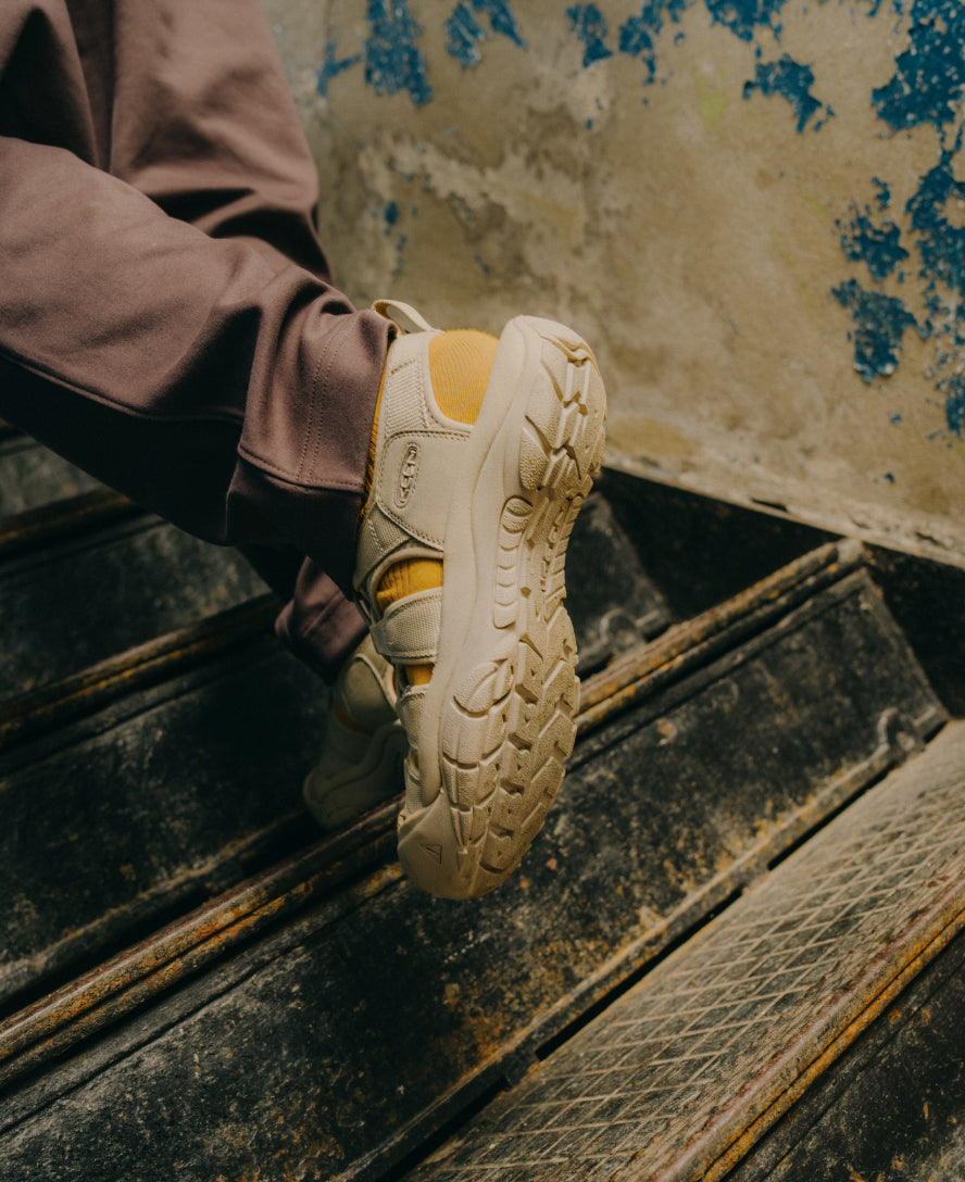 Women's Newport H2 | Triple Black - Image 9